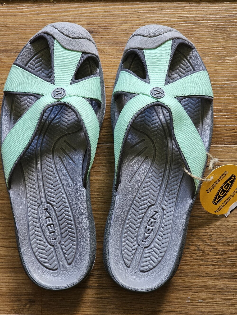 Woman's Sandals KEEN Bali Slide Size 9 Green & Gray